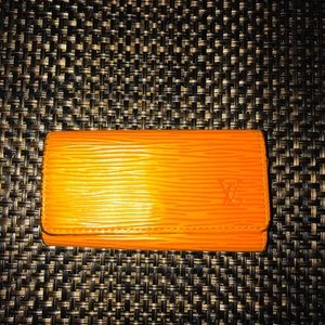 100% Authentic Louis Vuitton 4 Key holder